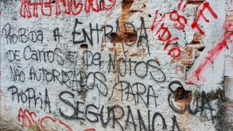 Facção deixa recado para moradores da zona norte da capital amazonense; confira