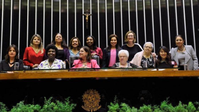 bancada-feminina-na-camara-foto-agencia-camara-1661517385259_v2_900x506
