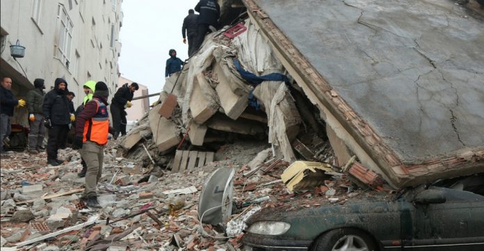 TERREMOTO TURQUIA(2)