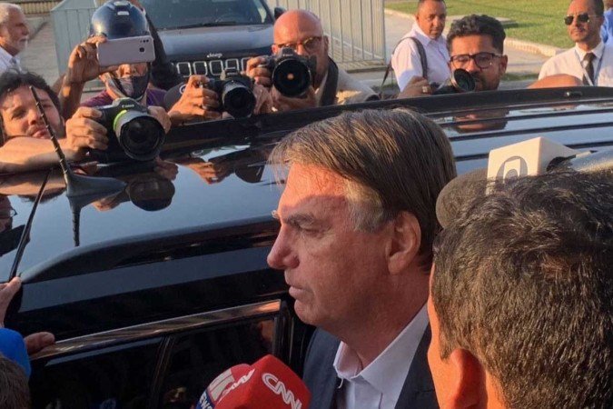 1_bolsonaro_quebra_queixo-28042791