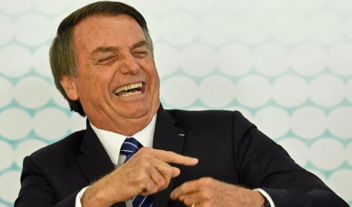 BOLSONARO RISADA