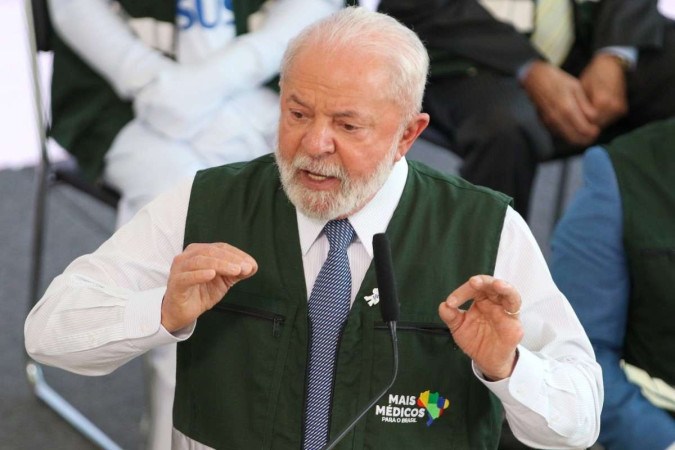 1_lula_sanciona_mais_medicos-28504105