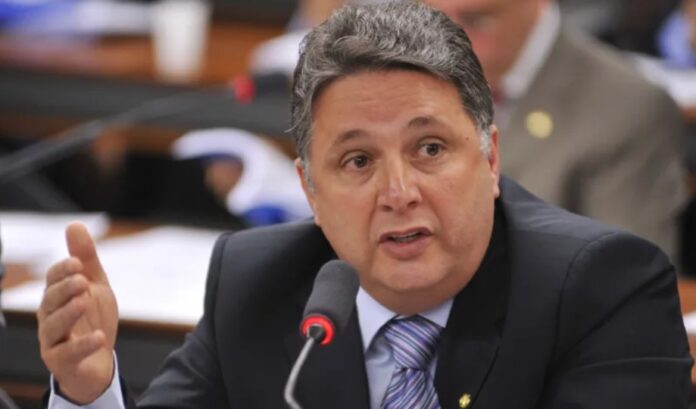 ANTHONY GAROTINHO (2)