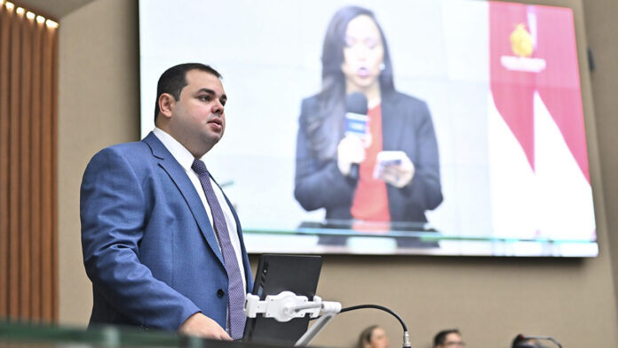DEPUTADO ROBERTO CIDADE