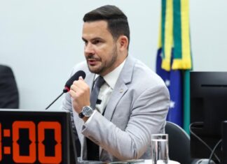 “Sou 100% a favor da Zona Franca de Manaus”, afirma Capitão Alberto Neto