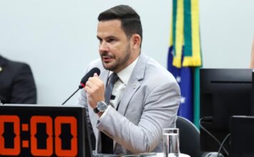 “Sou 100% a favor da Zona Franca de Manaus”, afirma Capitão Alberto Neto