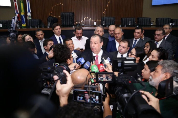 SENADOR AZIZ ALEAM(2)