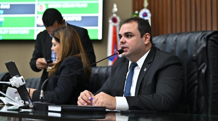 DEPUTADO ROBERTO CIDADE