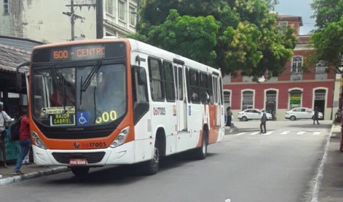 ÔNIBUS 600