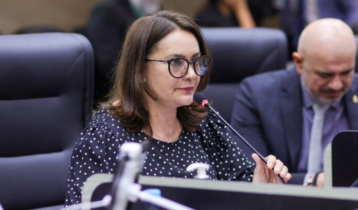 VEREADORA PROF. JAQUELINE (1)