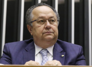 Silas Câmara perde 99,4% do patrimônio declarado e aparece com apenas R$ 21,2 mil