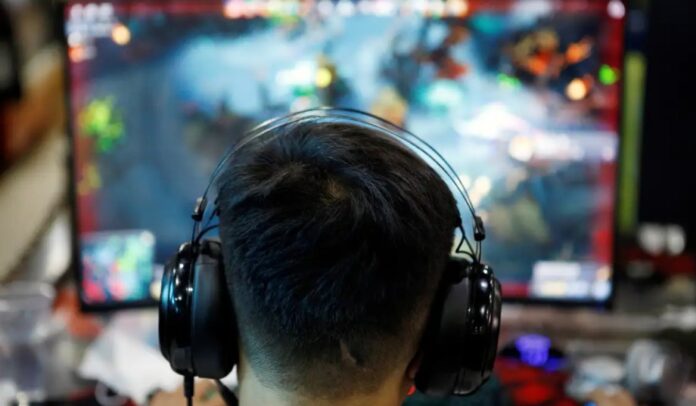 GAMER (2)