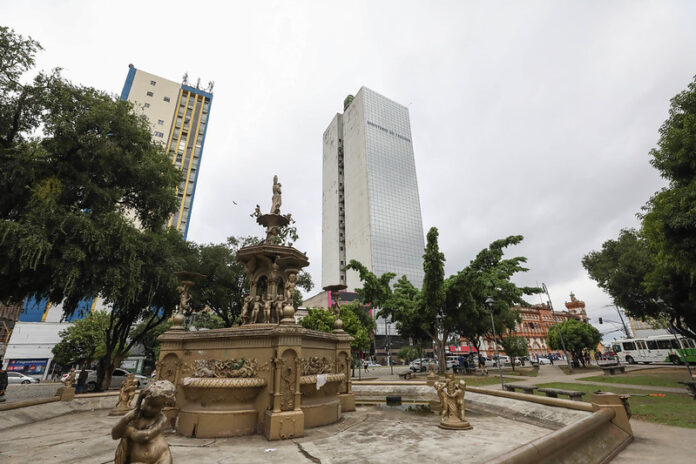 Predio-da-Antiga-Receita-Federal-se-tornara-unidade-habitacional-e-cria-expectativa-para-movimentar-comercio-na-regiao-central-2_Foto-Alex-Pazuello-Secom