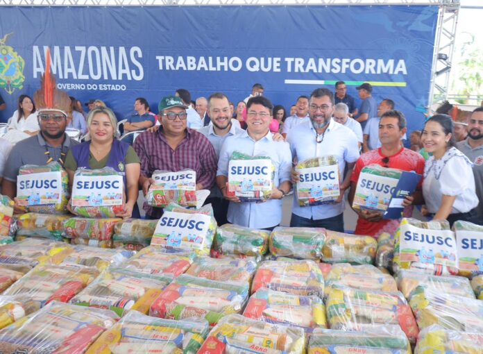 Governador-Wilson-Lima-fez-entregas-em-Coari-FOTO-DIEGO-PERES