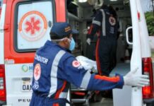 Acidente com motocicleta deixa duas pessoas feridas na Avenida Tefé em Manaus