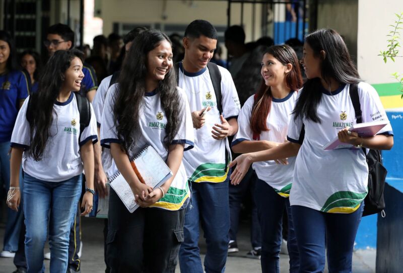 Educacao_Pe_de_Meia_Foto_Euzivaldo_Queiroz-1536x1042