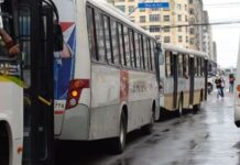 Motoristas e cobradores aprovam paralisação após atrasos de salários em Manaus