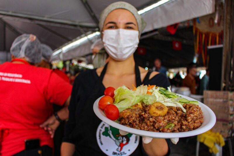 Prato-arroz-com-lula-1024x682