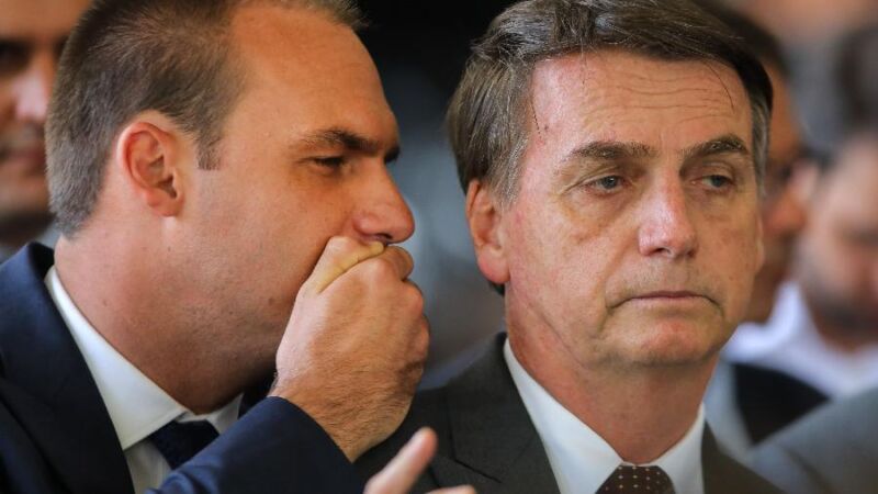 eduardo-bolsonaro-e-jair-bolsonaro-1676717458053_v2_900x506