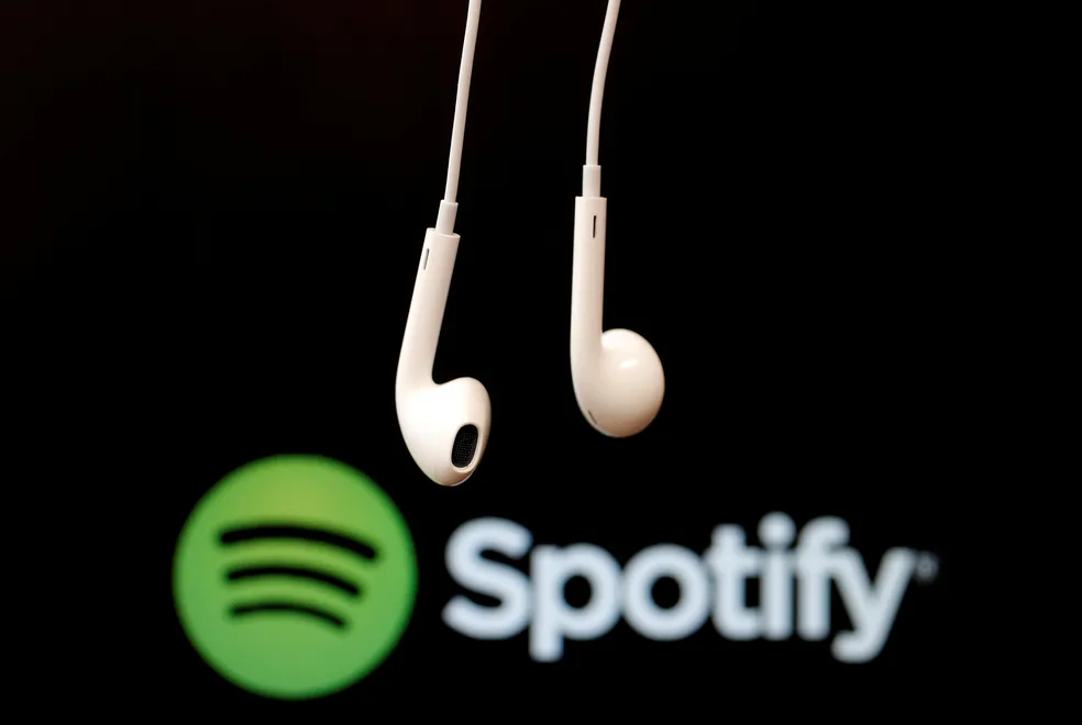 2021-11-11t210019z-717963676-rc2lsq9np5n1-rtrmadp-3-spotify-tech-audiobooks