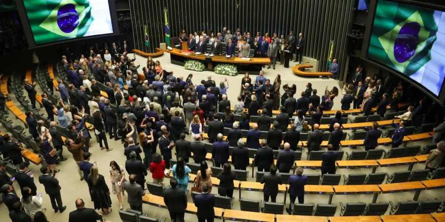 Lula defende fim da escala 6x1 em mensagem ao Congresso