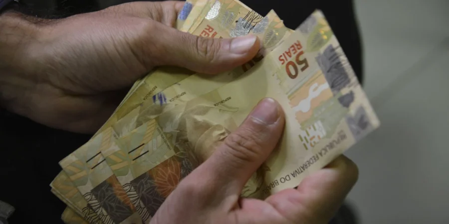 Abono salarial: consulta para trabalhadores nascidos em janeiro abre amanhã