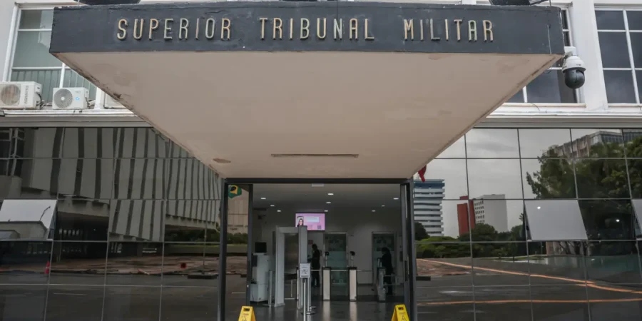 MPM pede perda de patente de Bolsonaro e generais por trama golpista