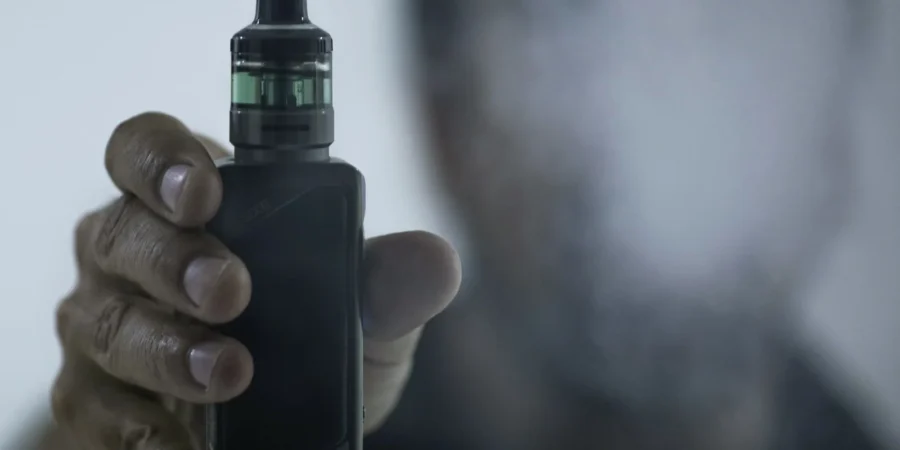 Anvisa e MPF firmam acordo para intensificar combate a cigarros eletrônicos