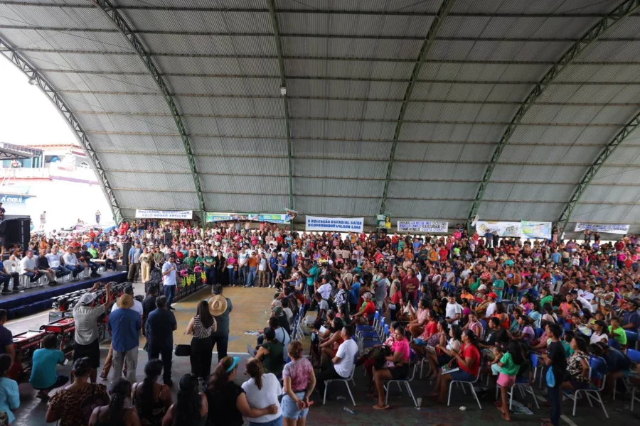 Santa Isabel do Rio Negro recebe investimentos do Governo do Amazonas em programas sociais e infraestrutura