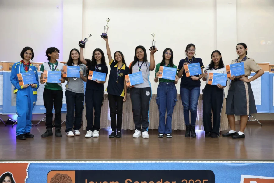 Estudantes do Amazonas podem se inscrever para o Programa Jovem Senador 2026