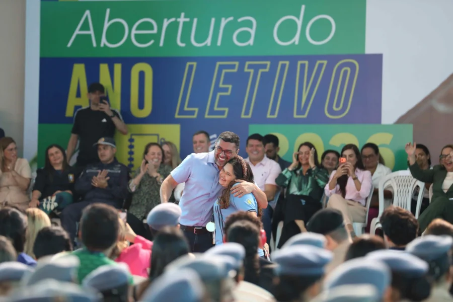 Estudantes da rede pública do Amazonas celebram aprovações em universidades e reforçam papel da escola
