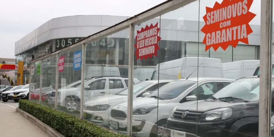 Produção e vendas de veículos caem em janeiro, aponta Anfavea