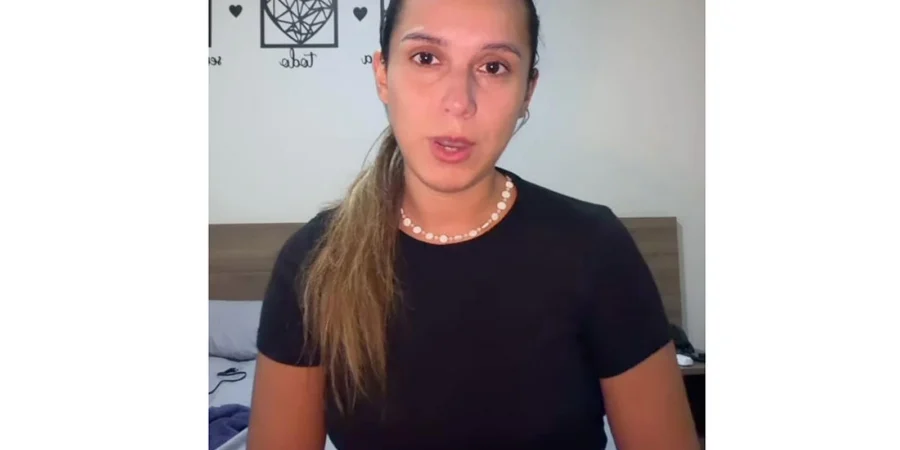 Justiça solta influencer argentina presa por injúria racial contra funcionários de bar no Rio