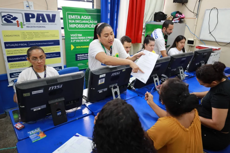 Moradores da zona oeste de Manaus celebram benefícios do Governo Presente