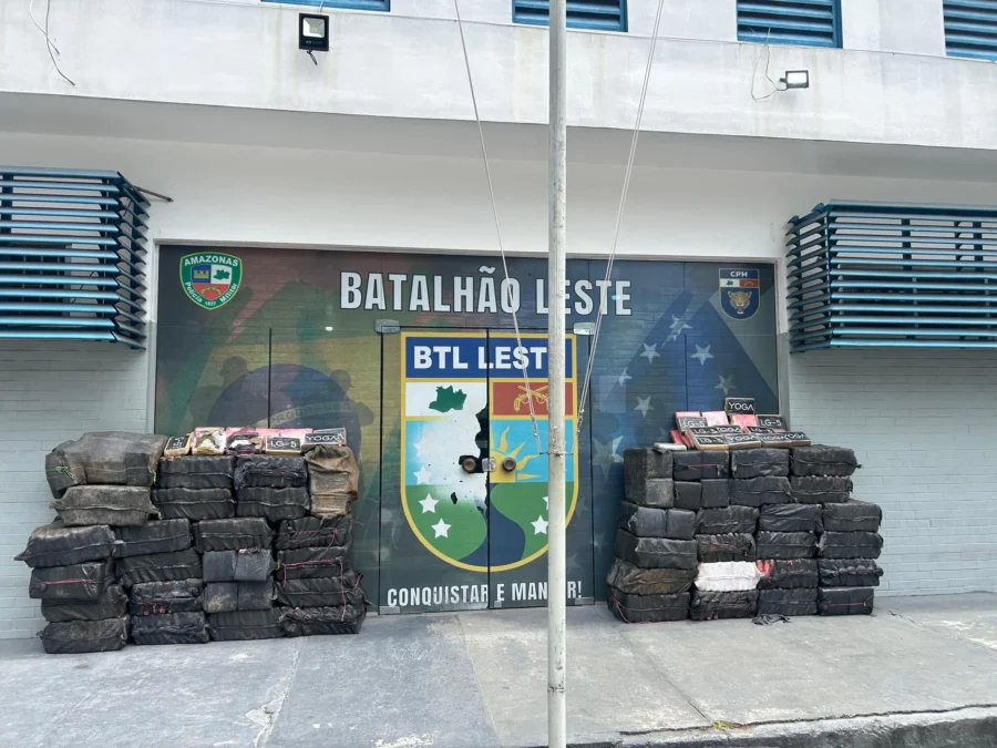 Polícia Militar do Amazonas apreende 1,1 tonelada de drogas e prende três homens em Manaus