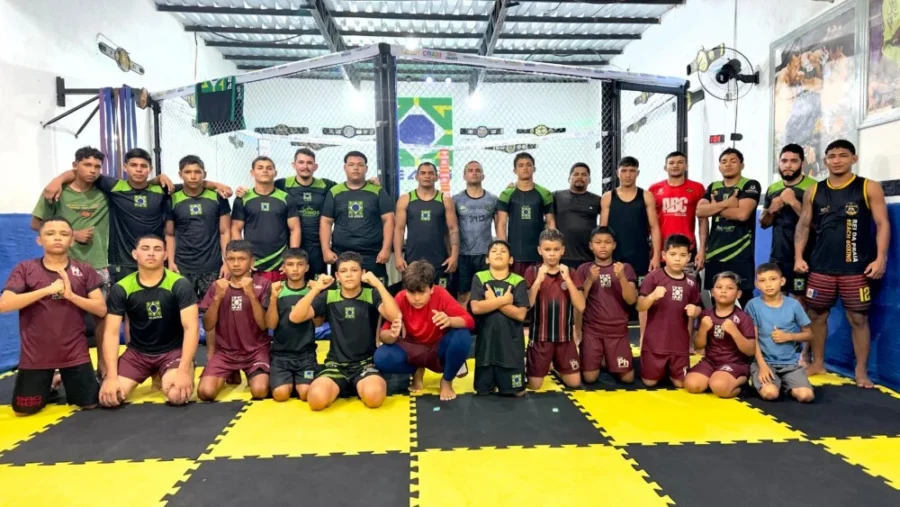 O arquiteto dos campeões: Mestre De Assis molda o futuro do MMA em Coari