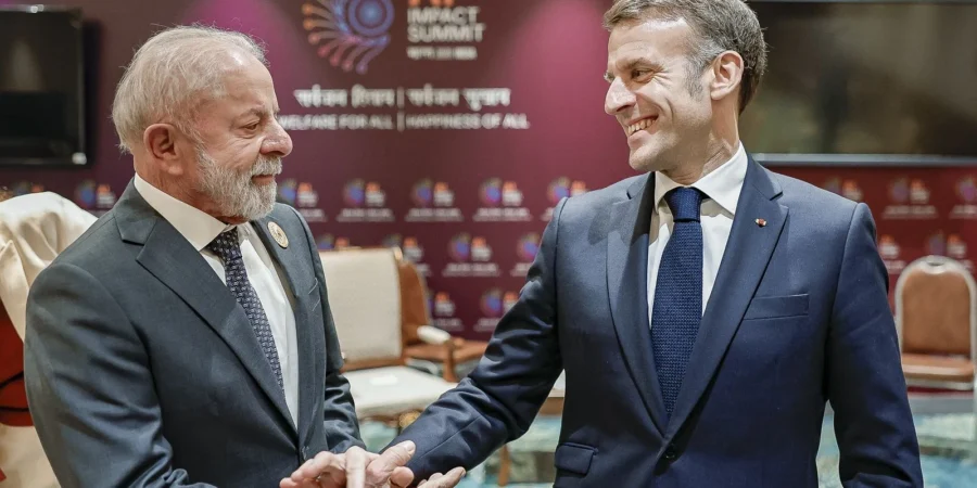 Lula e Macron discutem defesa, ciência, tecnologia e comércio em Nova Délhi