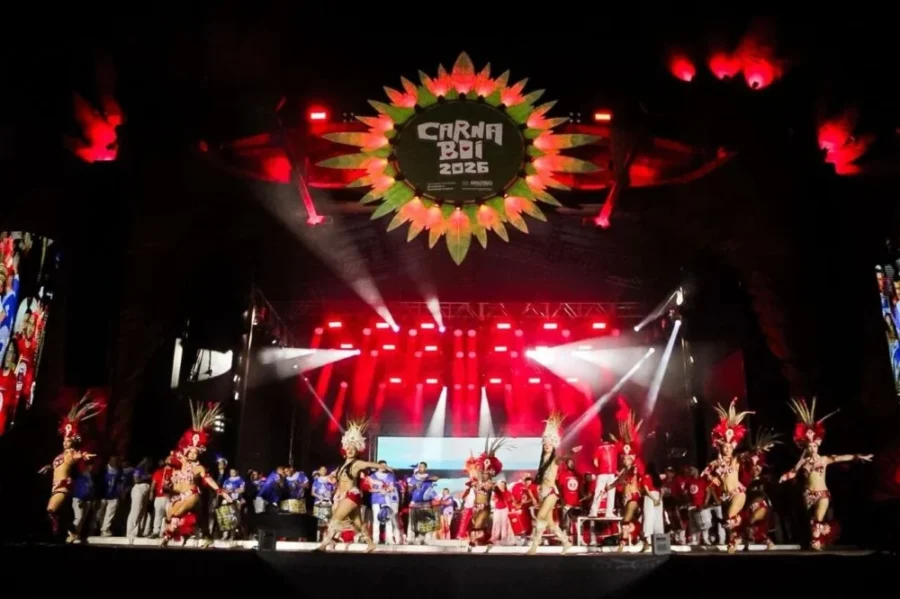 Carnaboi 2026 lota Sambódromo de Manaus com tema "Brinquedo de São João"