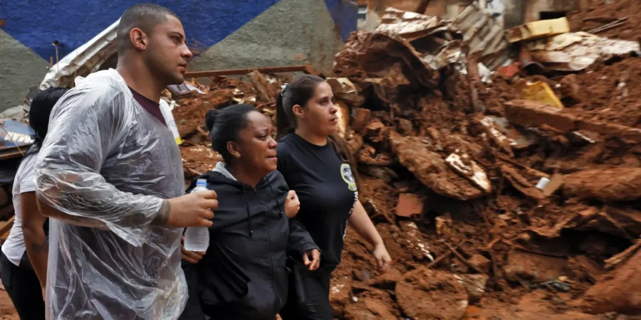 Moradores de Juiz de Fora relatam desespero após deslizamento fatal no Parque Jardim Burnier
