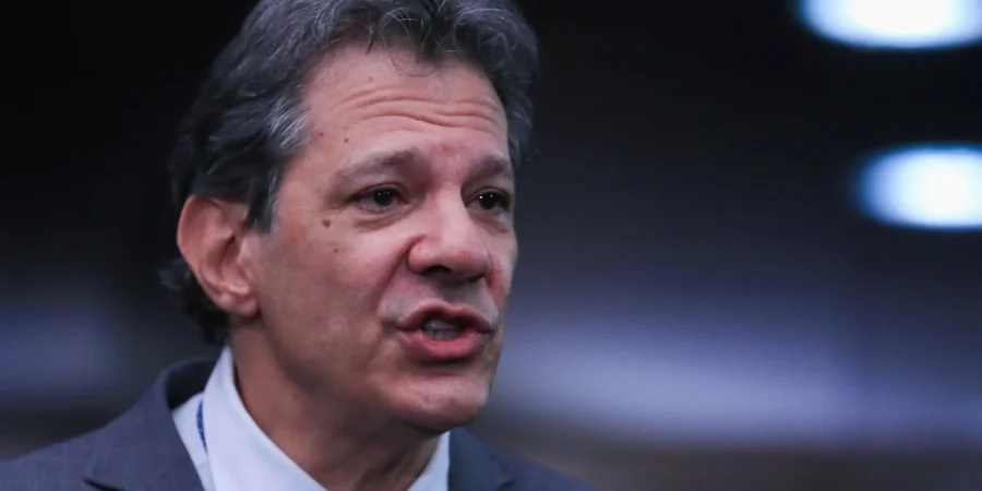 Haddad defende aumento de imposto para importados e diz que visa proteger produção nacional