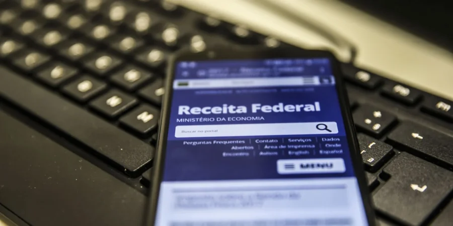 Prazo para comprovantes do Imposto de Renda: veja como obter e o que fazer em caso de atraso
