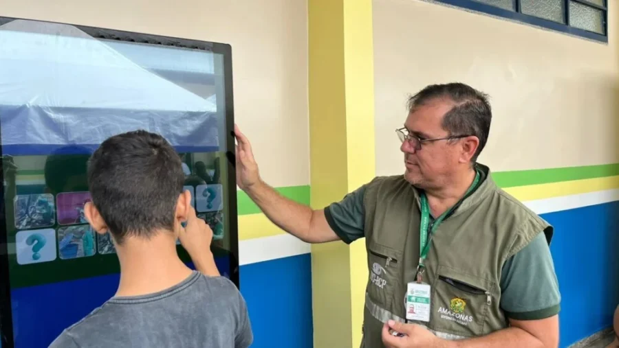 FVS-RCP leva orientação e prevenção de doenças ao Governo Presente em Manaus