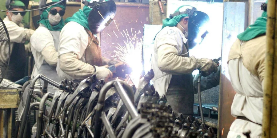 Indústria de máquinas e equipamentos inicia 2026 em desaceleração, aponta Abimaq