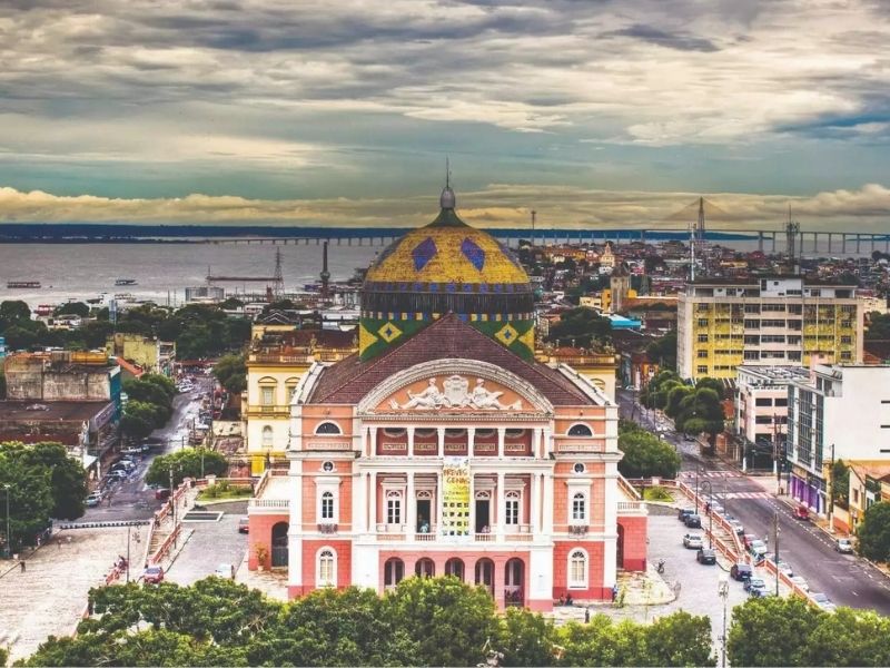 Teatro-Amazonas-um-dos-locais-para-visitar-em-Manaus-Foto-Reproducao