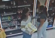 Mulheres são flagradas furtando produtos de beleza em loja na Torquato Tapajós em Manaus