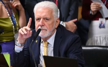 Caso Master: Polícia Federal cumpre buscas contra líder do governo Lula no Senado