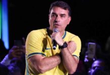Imitando Lula, Flávio Bolsonaro usa slogan do petista de 2002 e diz que “combaterá fome”