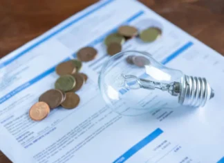 Consumidores poderão sentir alta de até 7,5% na conta de luz após decisão da Aneel