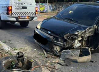 Motociclista fica ferido após ser atingido por veículo no Centro de Manaus
