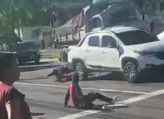 Colisão entre moto e carro deixa duas pessoas feridas na Avenida Coronel Teixeira em Manaus